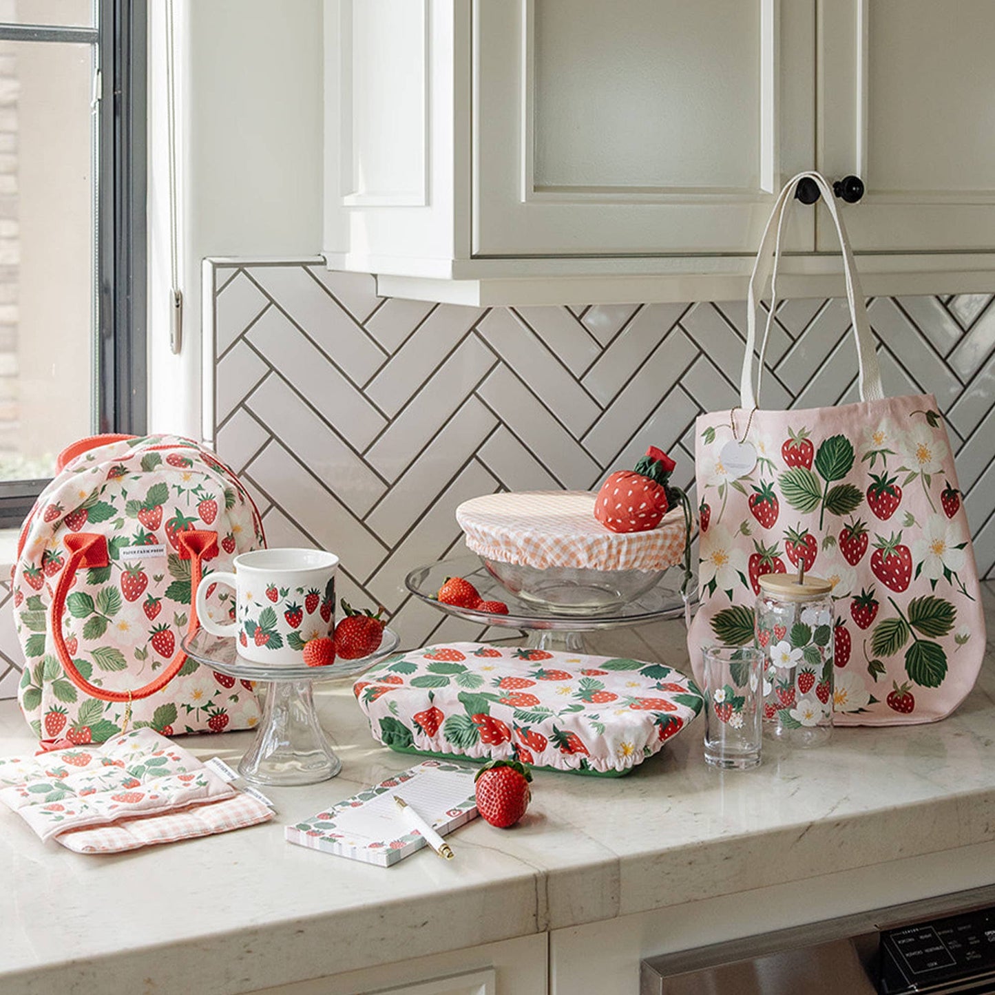 Paper Farm Press - Strawberry Patch Reusable Fabric Bowl Cover Set