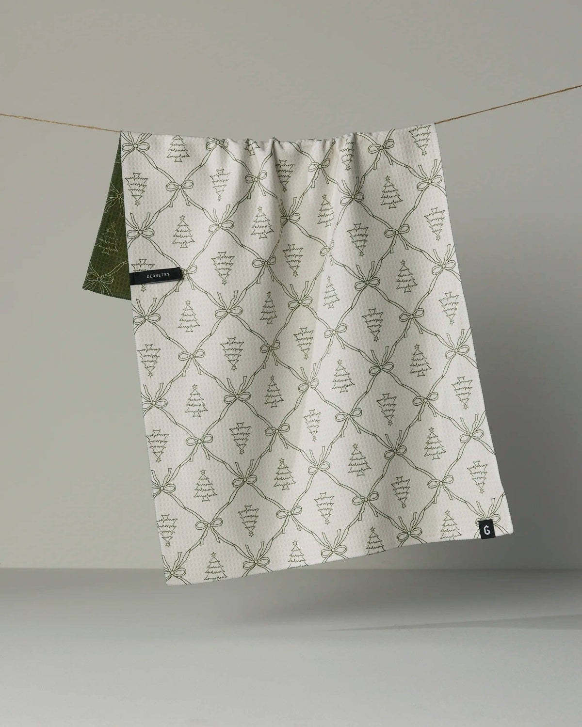 Cedar Bows Luxe Kitchen Towel - Holiday 2026