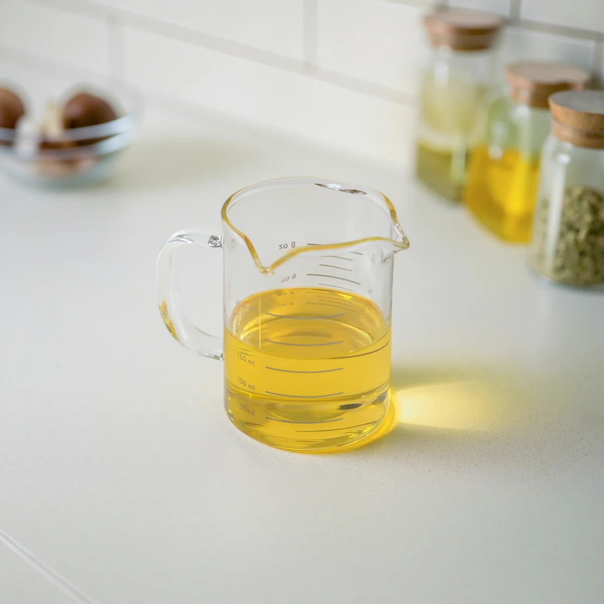 3 Spouts measuring Cup