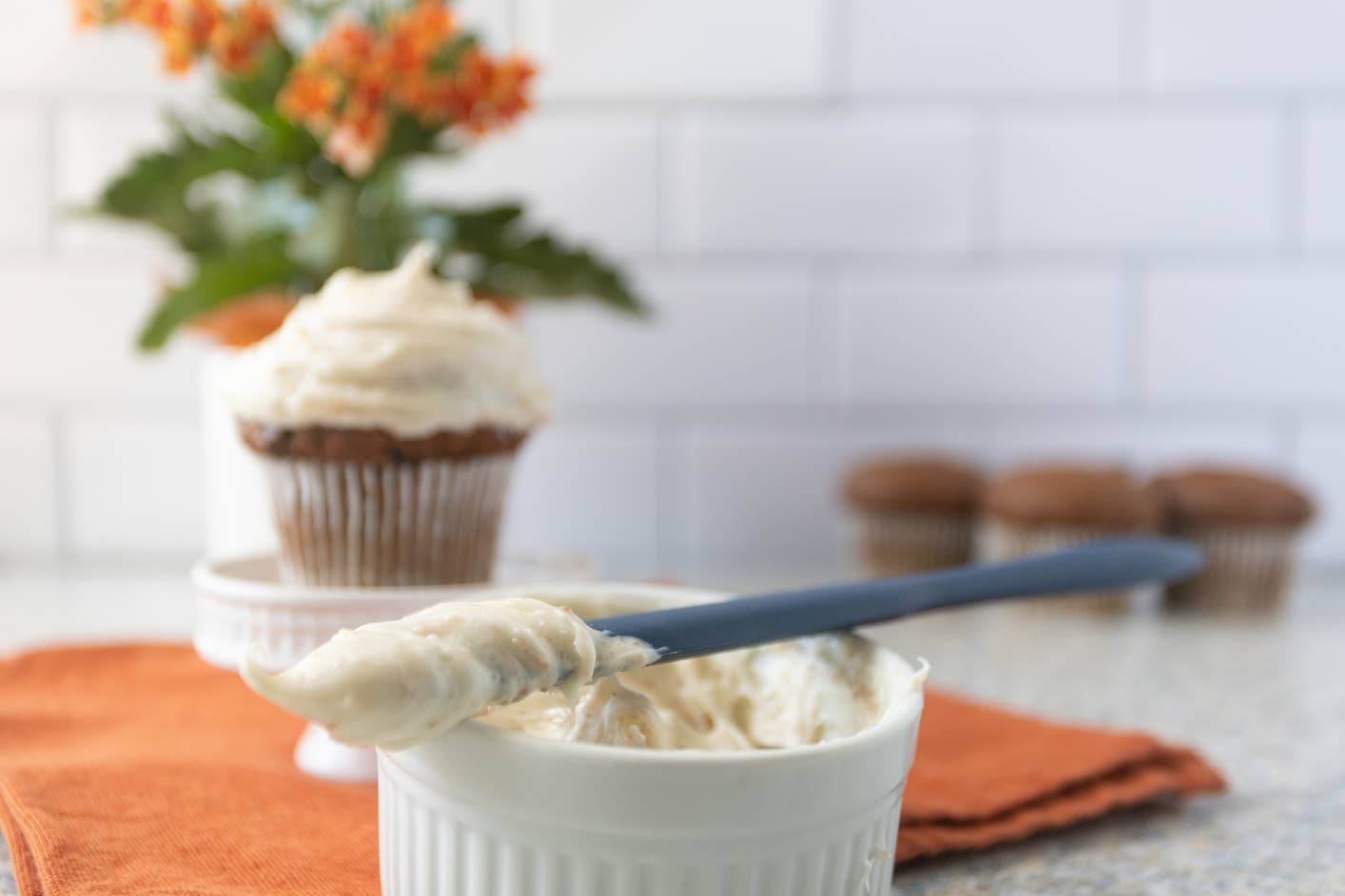 Fox Run Navy Silicone Icing Spatula, Spreader, 9"