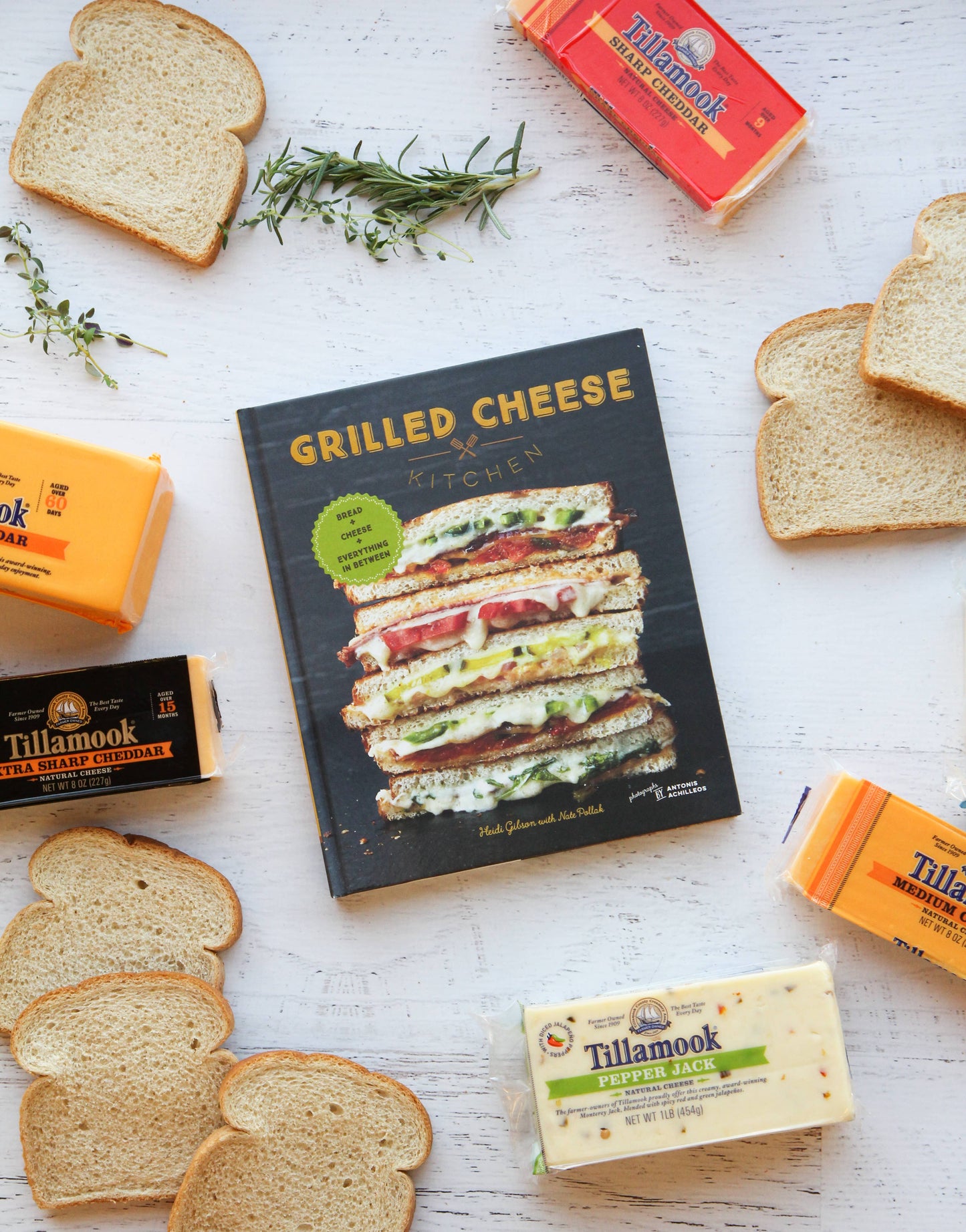Chronicle Books - Grilled Cheese Kitchen