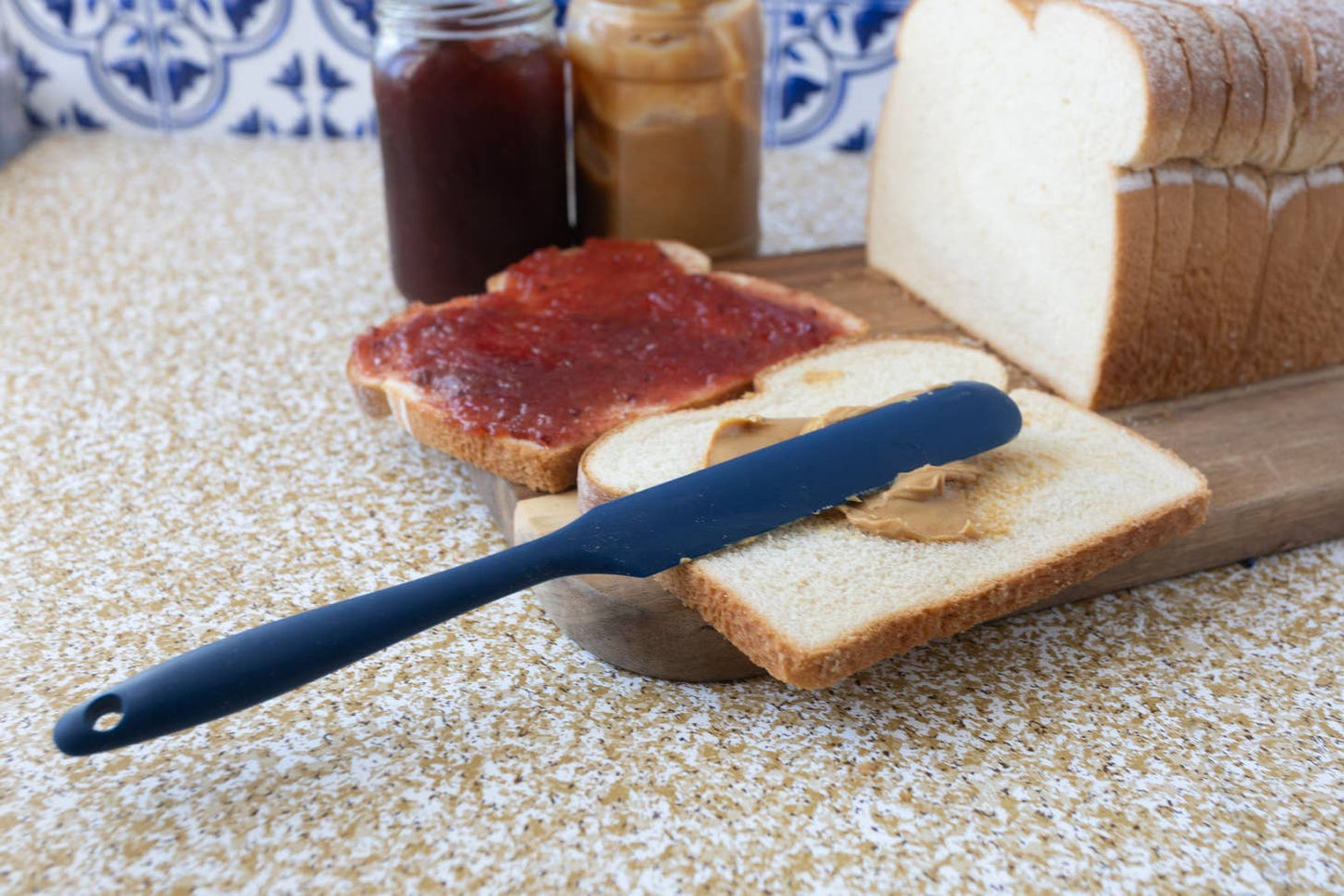 Fox Run Navy Silicone Icing Spatula, Spreader, 9"