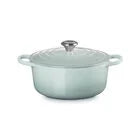 Le Creuset 5 1/2 qt Signiture Round Dutch oven